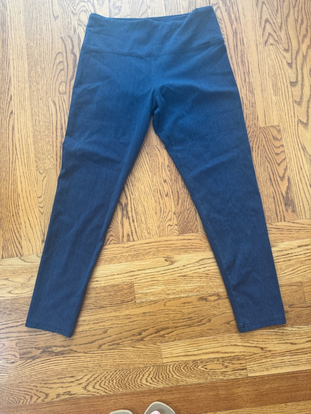 High-Waist Navy Leggings with Smooth Stretch